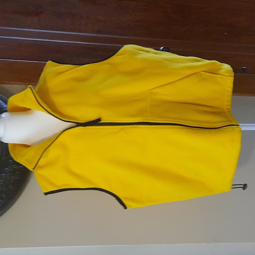 Structure yellow fleece vest size XL